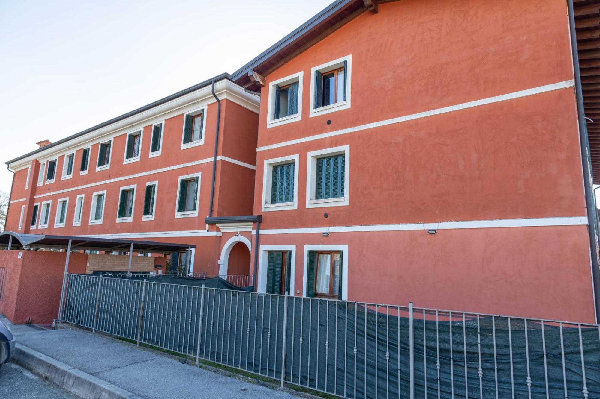 Maison 140 Lonato Luaran gambar