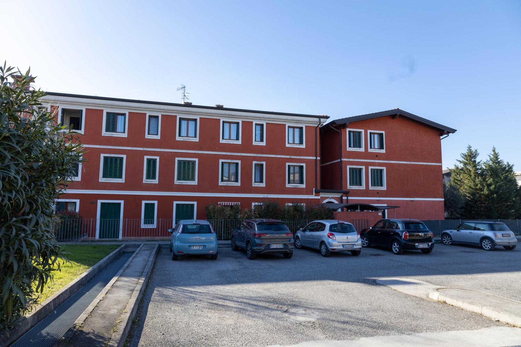 Maison 140 Lonato Luaran gambar