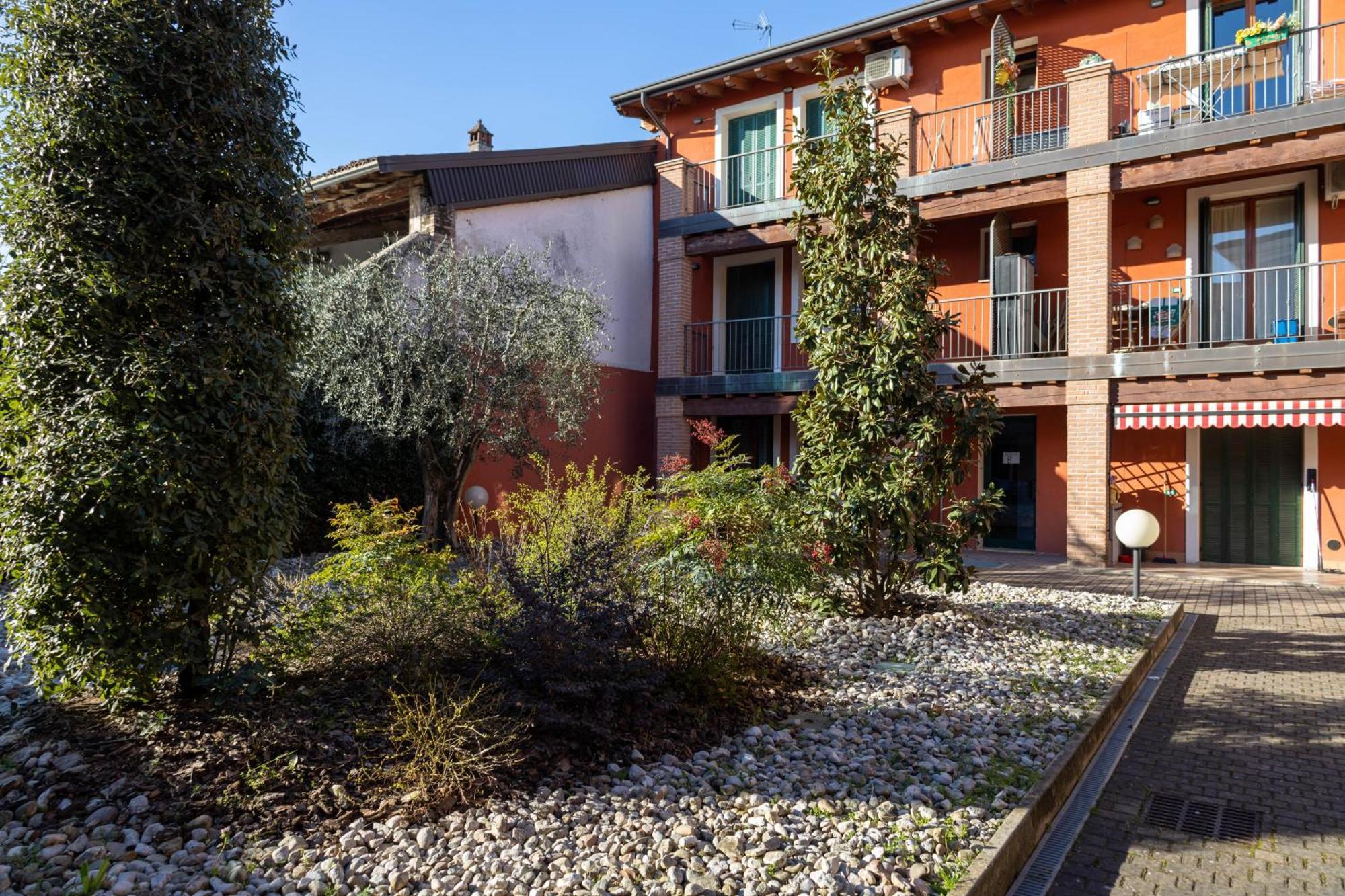 Maison 140 Lonato Luaran gambar